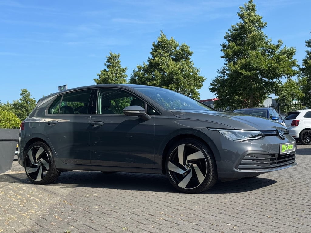Volkswagen Golf 1.0 etsi life * camera * stoel + stuur verwarming * acc