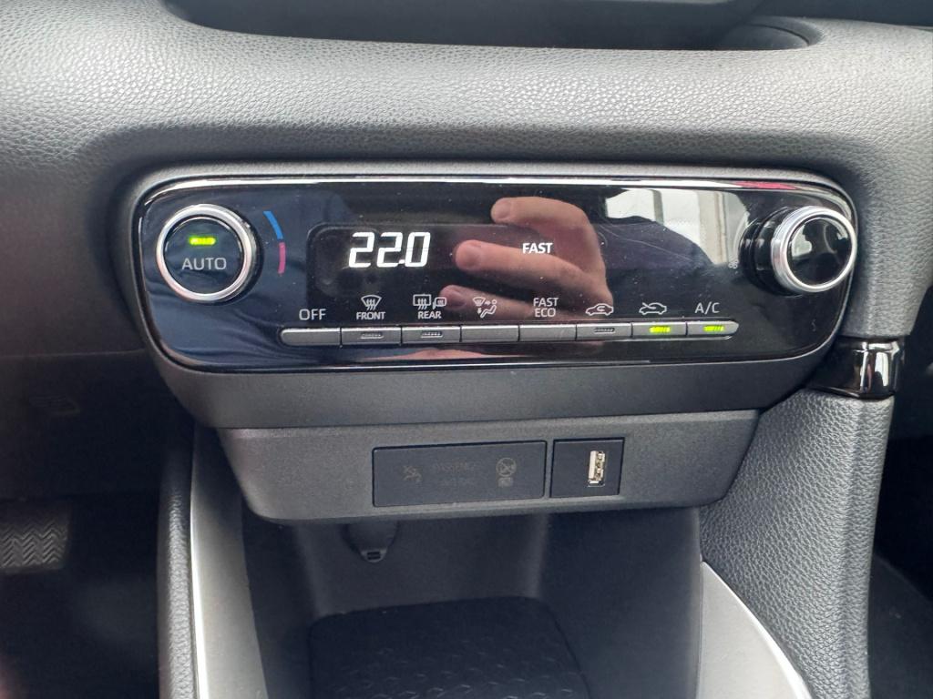 Toyota Yaris 1.5 hybrid 115 comfort