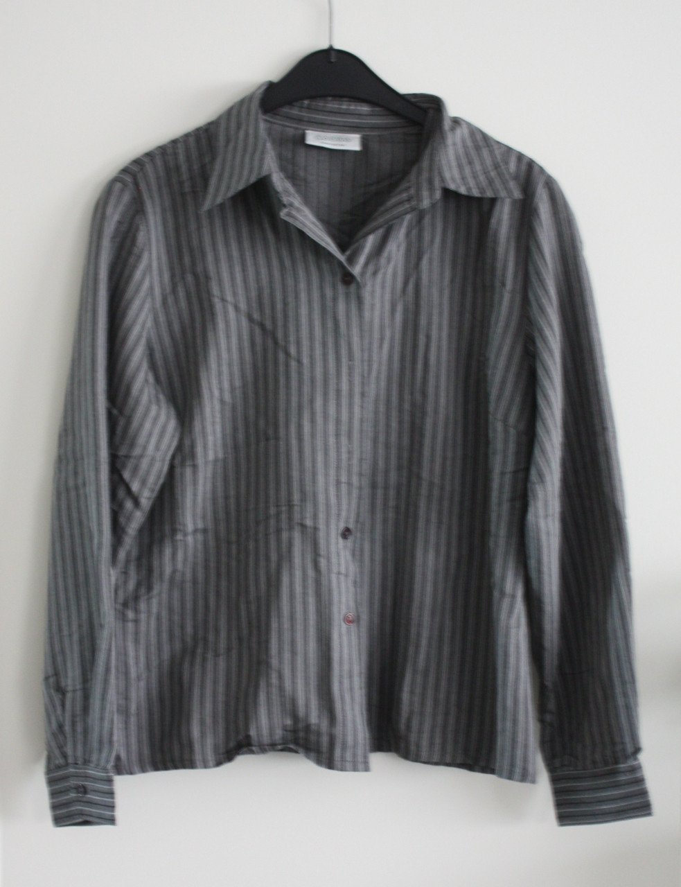 Zwart grijze blouse met krijtstreep maat 42