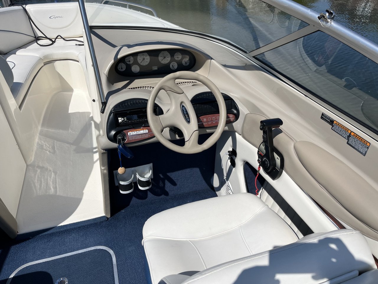 Bayliner Capri 235LX V8 5lit 220pk incl nieuwe trailer (2021)