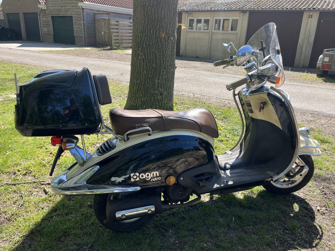 Scooter AGM Retro