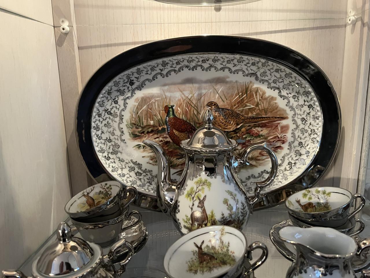 Theeservies met dienblad, porselein