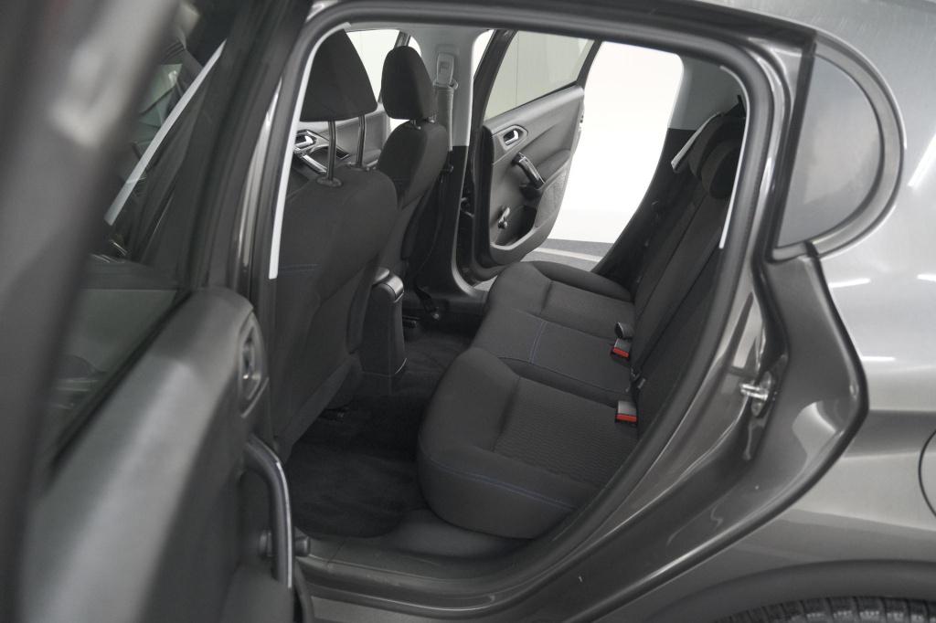 Peugeot 208 puretech 82 signature | parkeersensoren | apple carplay | navig