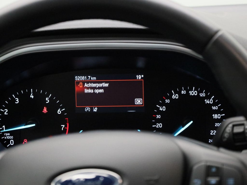 Ford Focus wagon 1.0 ecoboost hybrid connected | navigatie | cruise control