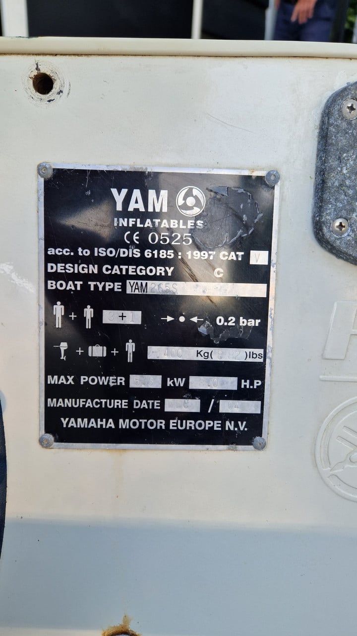 Yam 265S rubberboot met Yamaha 4 pk buitenboordmotor
