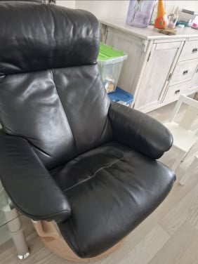 Zwarte leren fautteuil