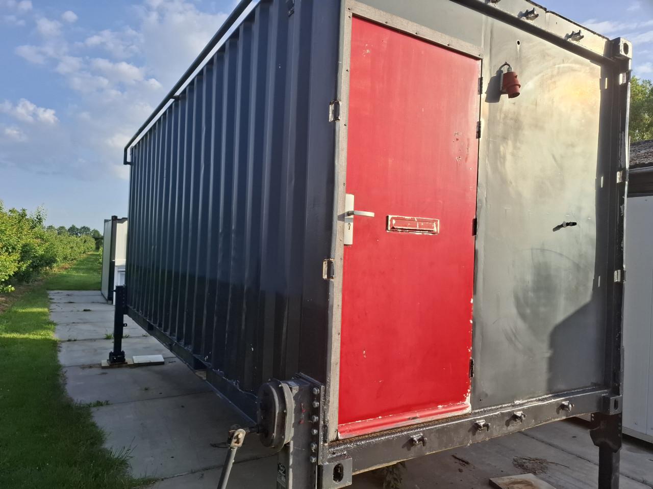 Container