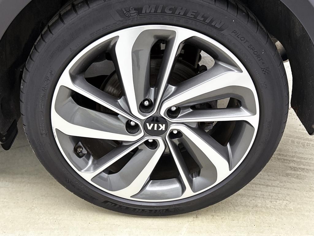 Kia Niro 1.6 gdi hybrid executiveline | trekhaak | jbl | schuifdak | stoelv