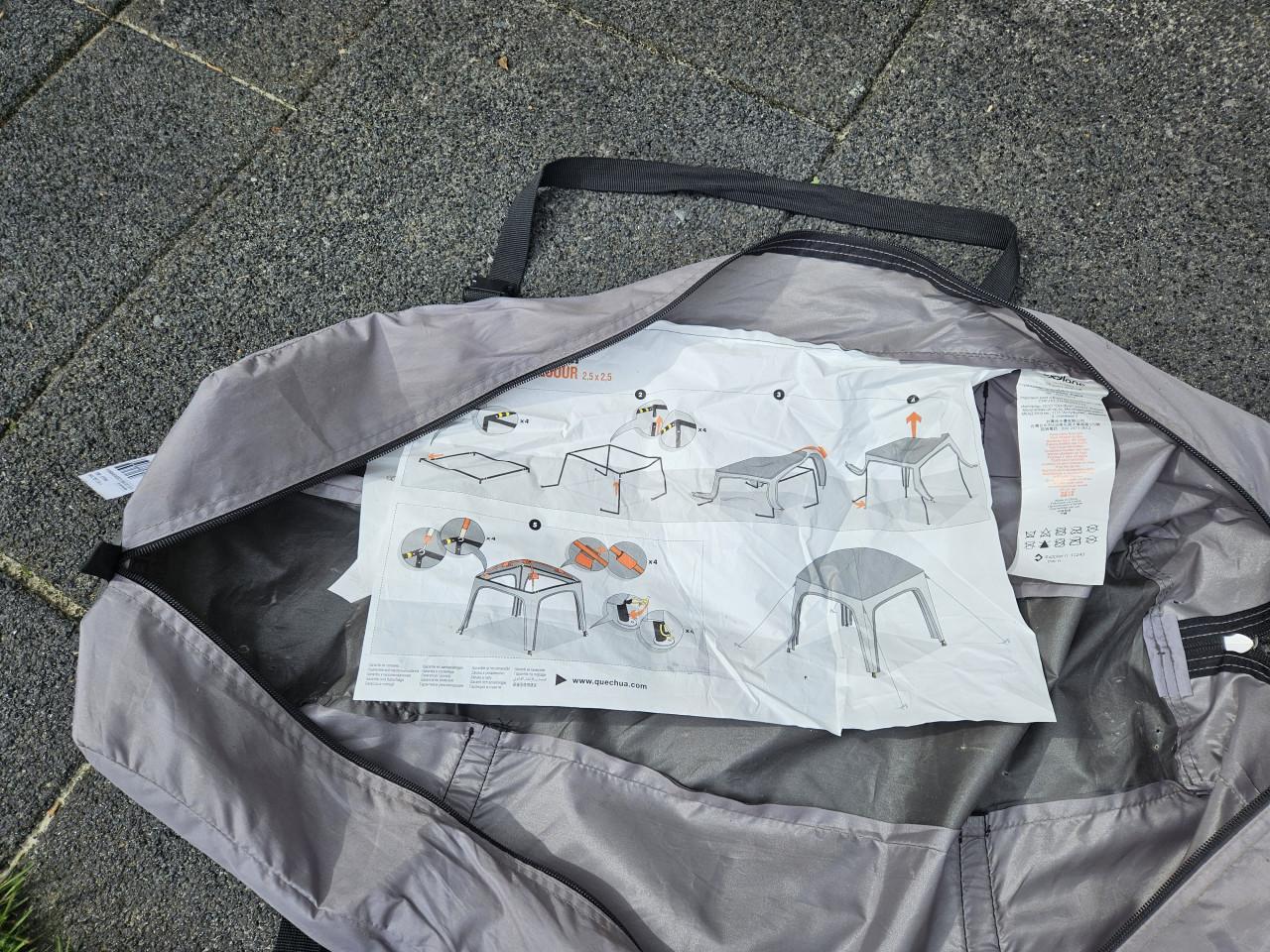 Quechua shelter tent