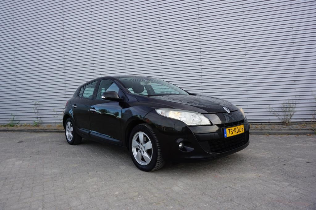 Renault Megane 1.6 sélection business sport airco / navi / cruise / elektr.