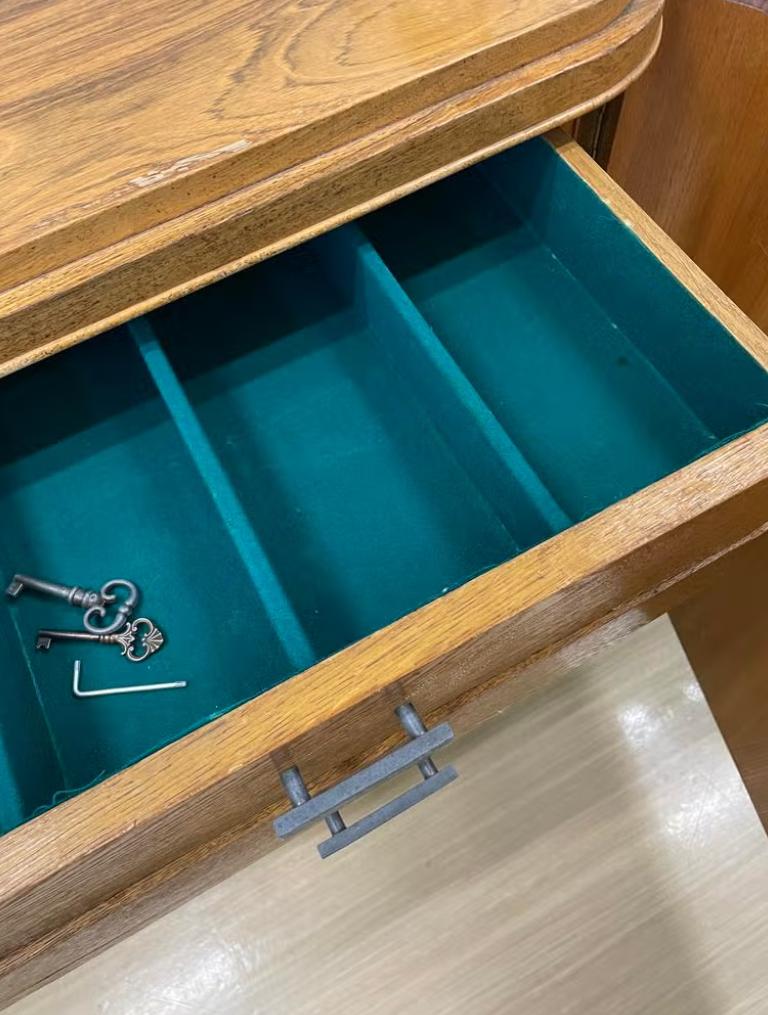 -gereserveerd- Vintage art-deco dressoir 2.5m gratis Heinkenszand