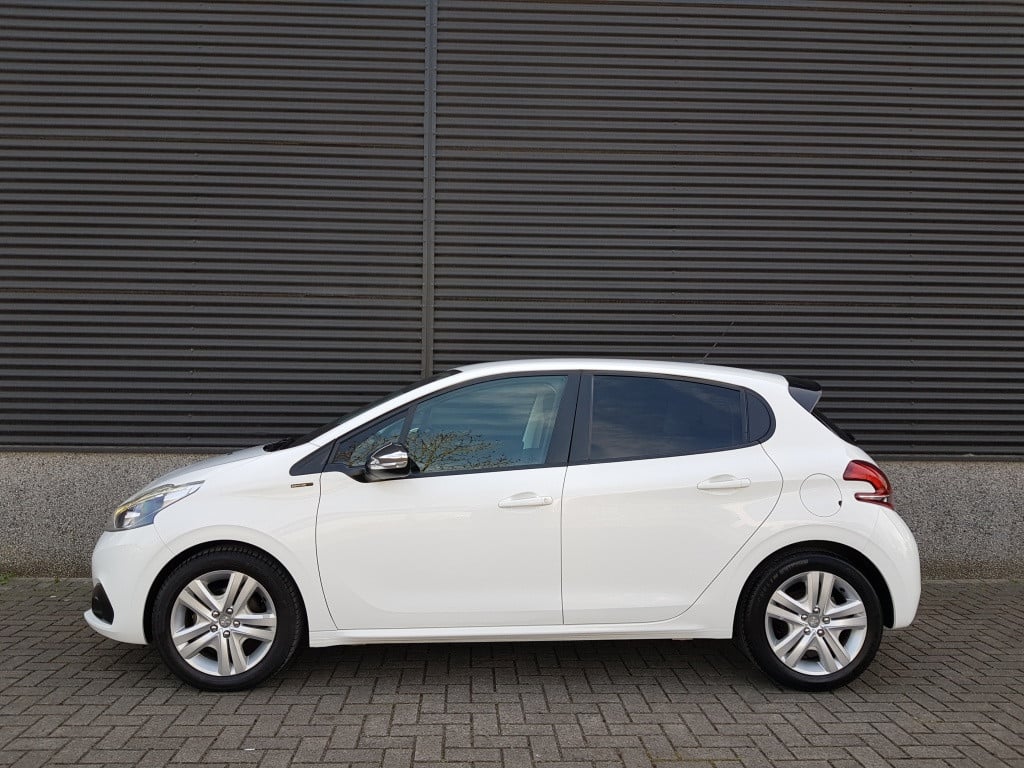 Peugeot 208 signature 1.2