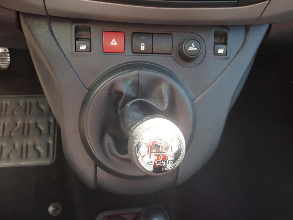 Peugeot Partner tepee 1.2 110pk active | trekhaak | apple carplay | airco |