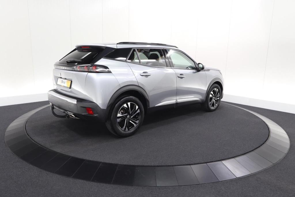 Peugeot 2008 puretech 130 pk allure pack | trekhaak | camera | adaptieve cr