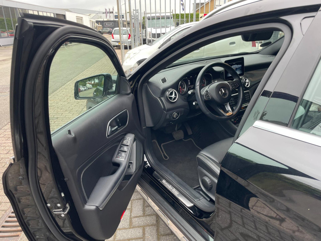 Mercedes-Benz Gla-klasse 200 premium plus