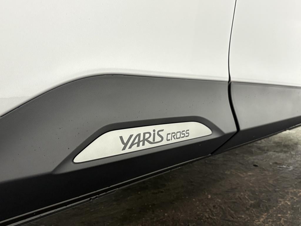 Toyota Yaris Cross 1.5 hybrid 115 first edition | bsm | pdc | stoelverw. |