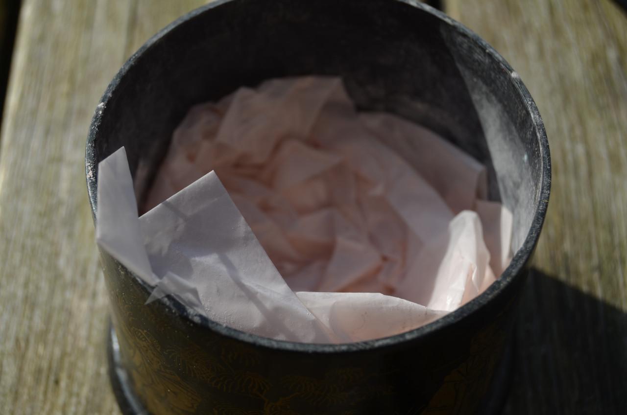 Diverse Japanse en Chinese potjes en blikjes (2)