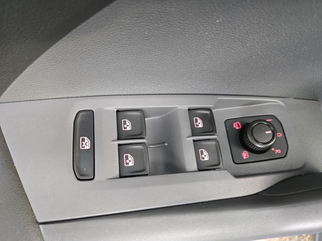 Volkswagen T-cross 1.0 tsi 7-dsg t-cross style | carplay | acc