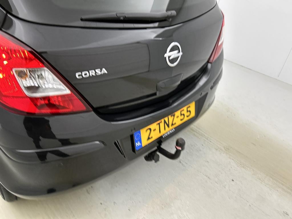 Opel Corsa 1.2-16v business+ | trekhaak | nieuwe apk |