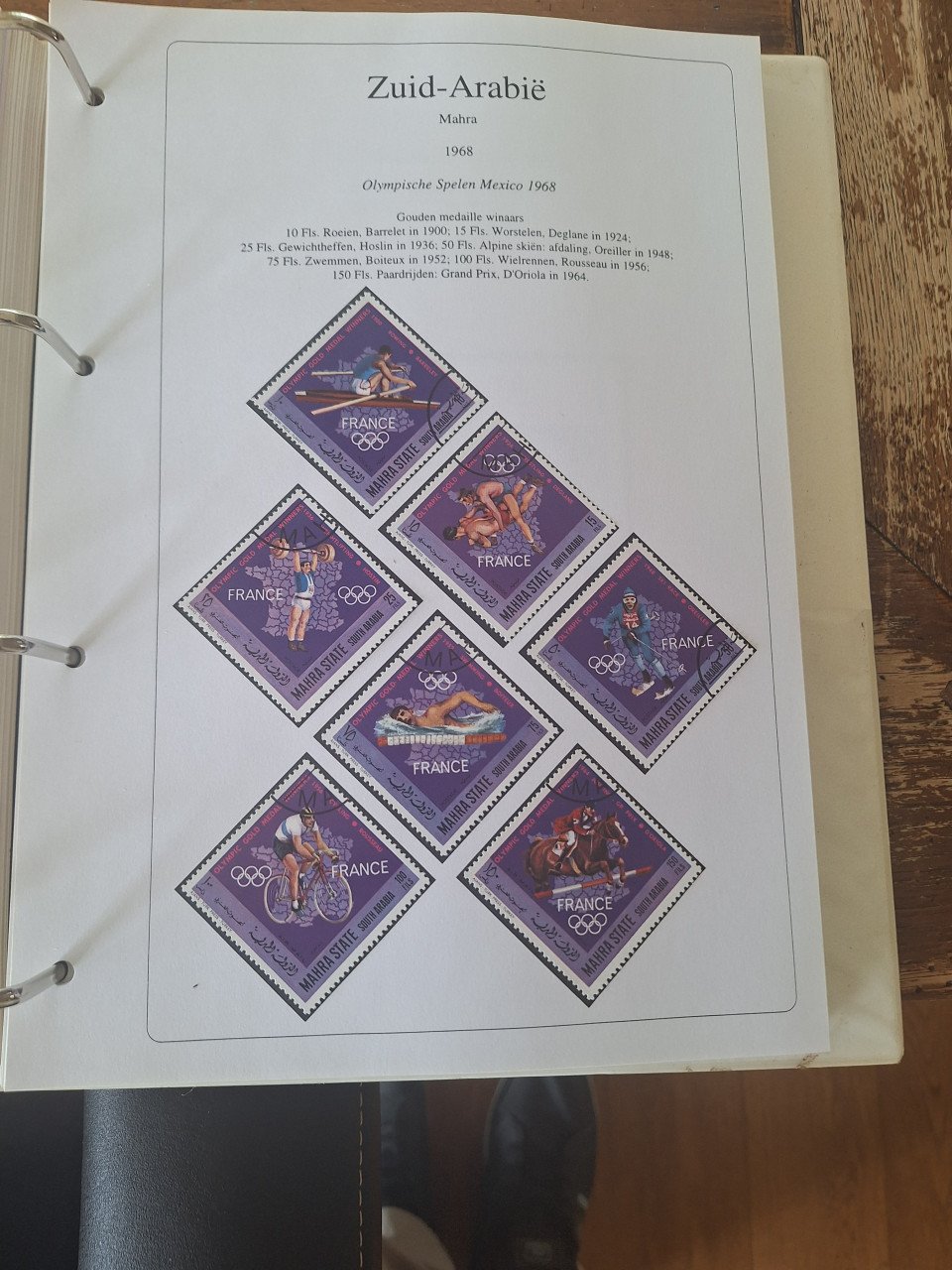 UNIEK INFORMATIE + POSTZEGEL BOEK OVER DE OLYMPISCHE SPELEN TOT 1996