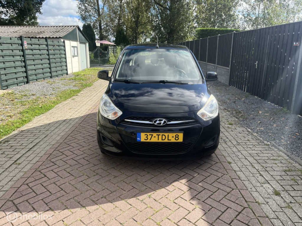 Hyundai I 10 1.1 i-drive in prijs verlaagd