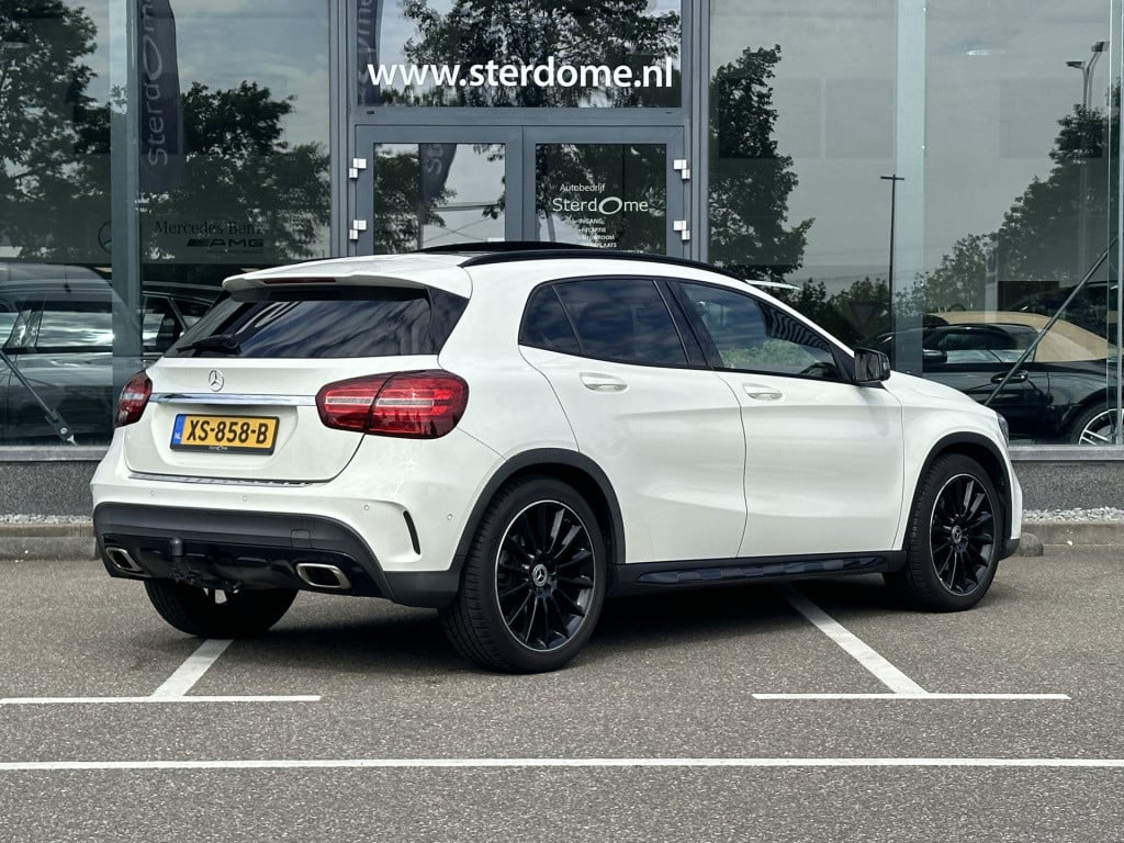 Mercedes-Benz Gla-klasse 250 premium plus l amg-line l panoramadak l led l 