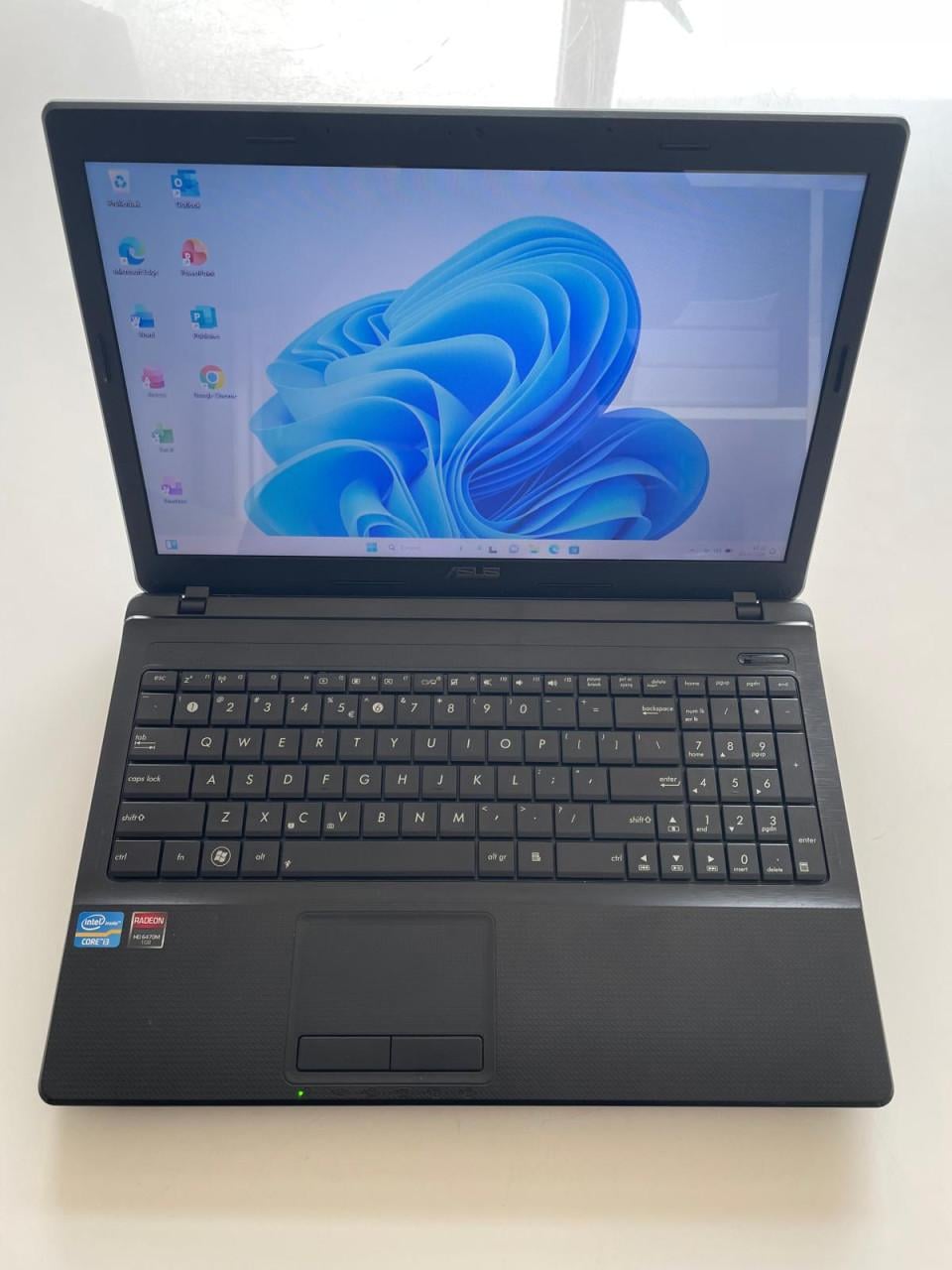 Asus laptop 15 inch | Windows 11 SSD en Muis
