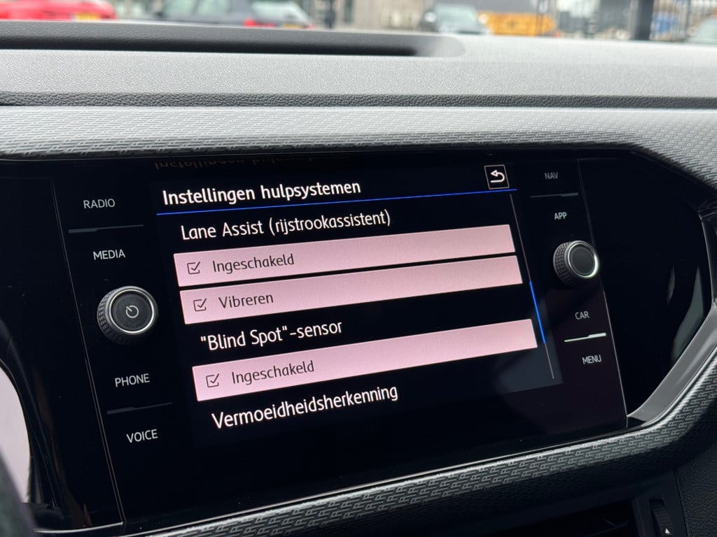 Volkswagen T-cross 1.0 tsi r-line * carplay * camera * 18 inch * nap