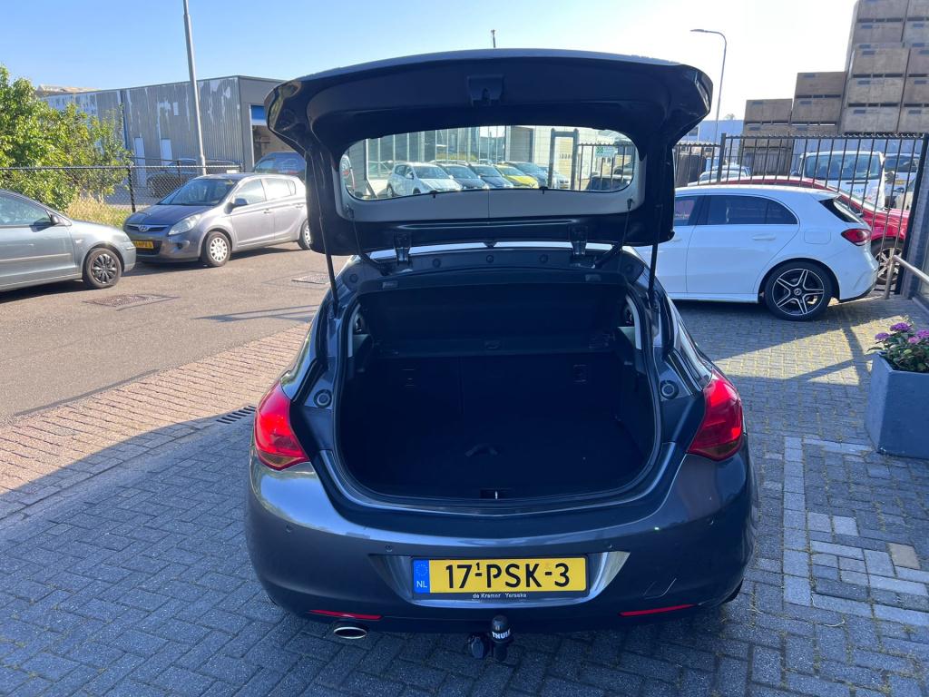 Opel Astra 1.4 turbo edition