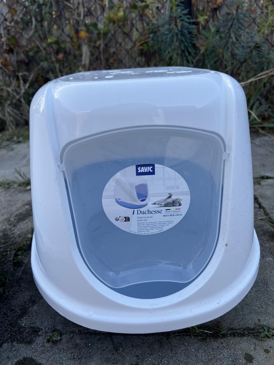 2 kattenbakken z.g.a.n.