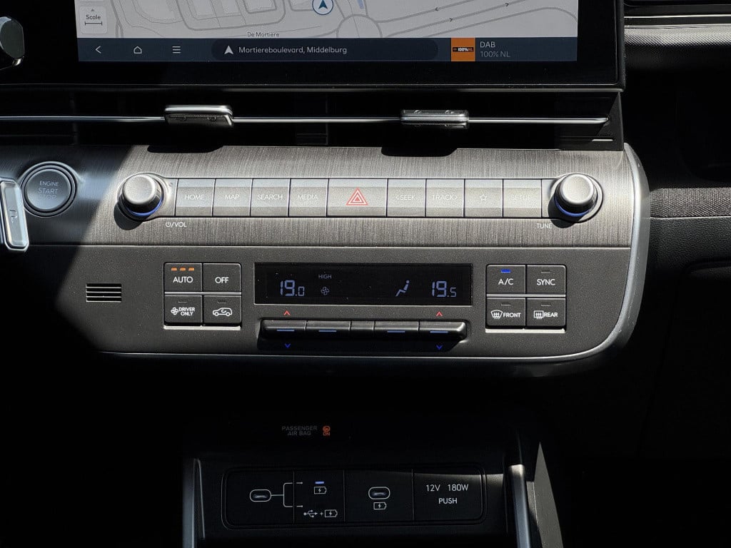 Hyundai Kona 1.6 gdi hev comfort smart | elek. achterklep | stuur- + stoelv