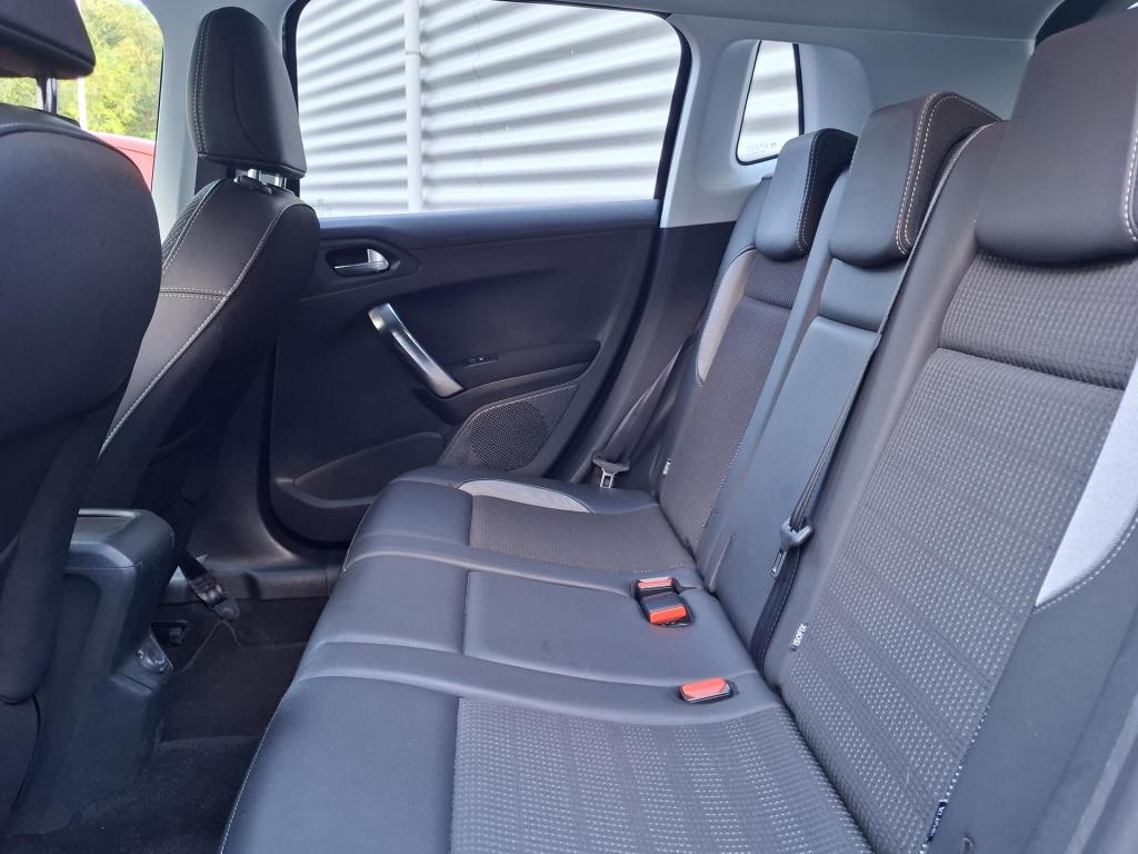 Peugeot 2008 suv 110 allure automaat clima/nav/trekhaak