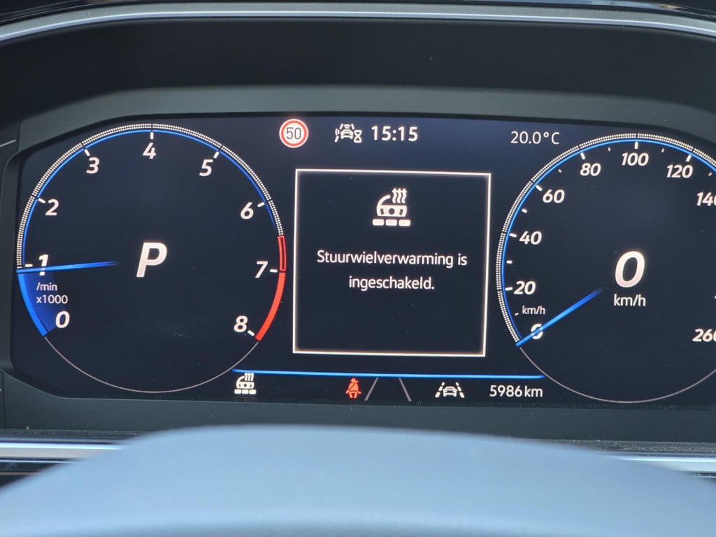 Volkswagen T-roc 1.5 tsi r-line edition virtual cockpit stuur/stoelverwarmi