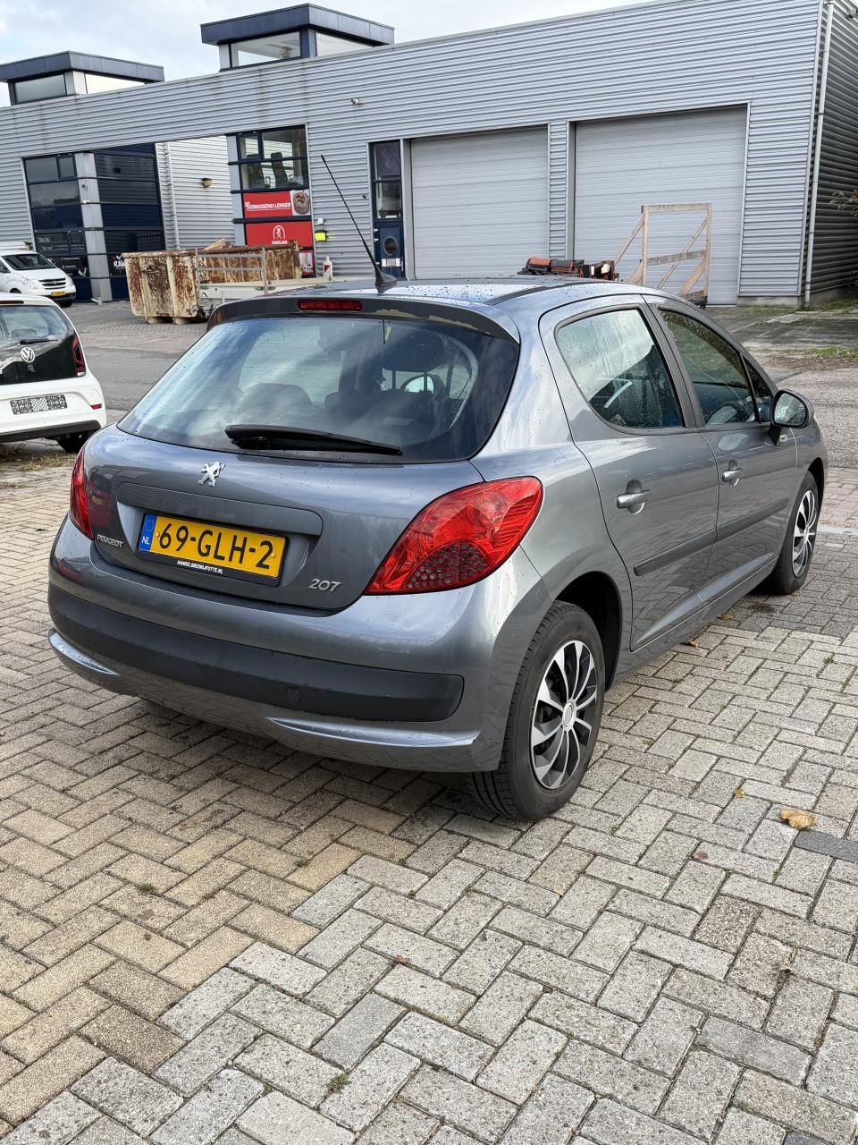 Peugeot 207 zuinige 1.4 VTI 5DRS 2008 met 160000KM Jaar APK