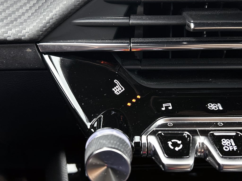 Peugeot E-2008 ev gt pack 50 kwh | rijklaar | achteruitrijcamera | parkeers