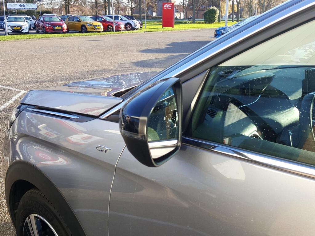 Peugeot 3008 1.6 puretech 180pk s&amp;s eat8 gt