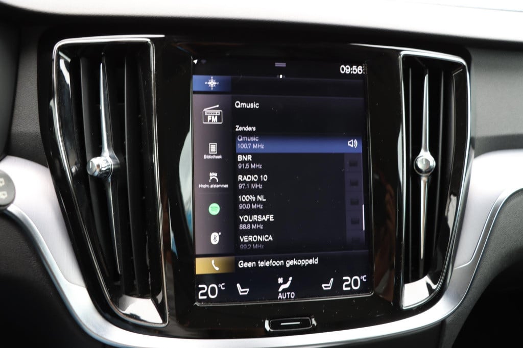 Volvo V60 2.0 t5 momentum 250pk