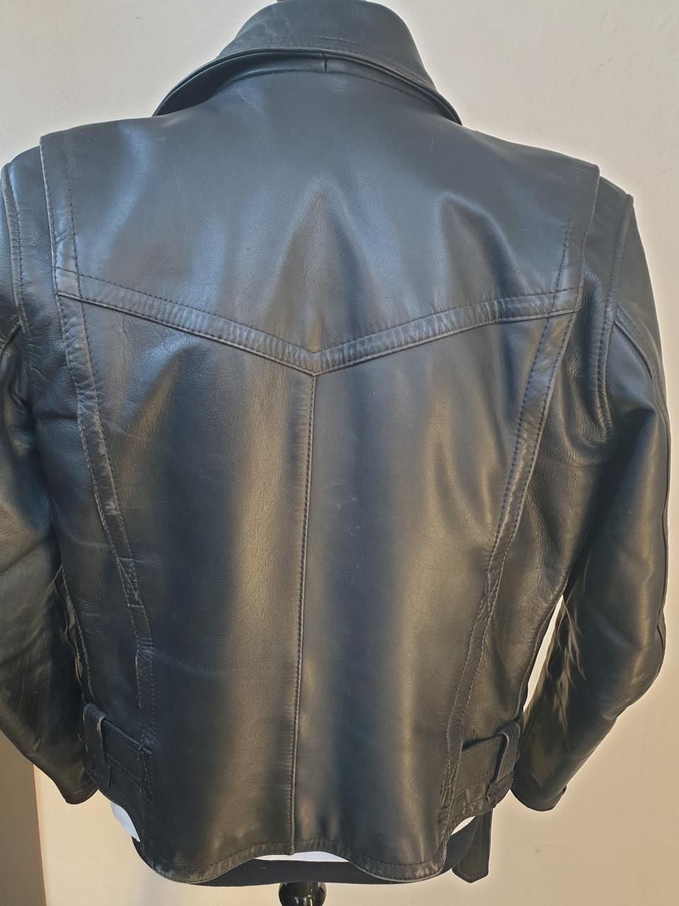 2 stoere bikerjackets.