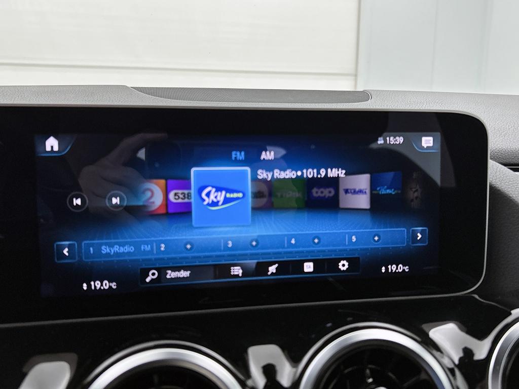 Mercedes-Benz B-Klasse 180 business solution amg | stoelverwarming | amg li