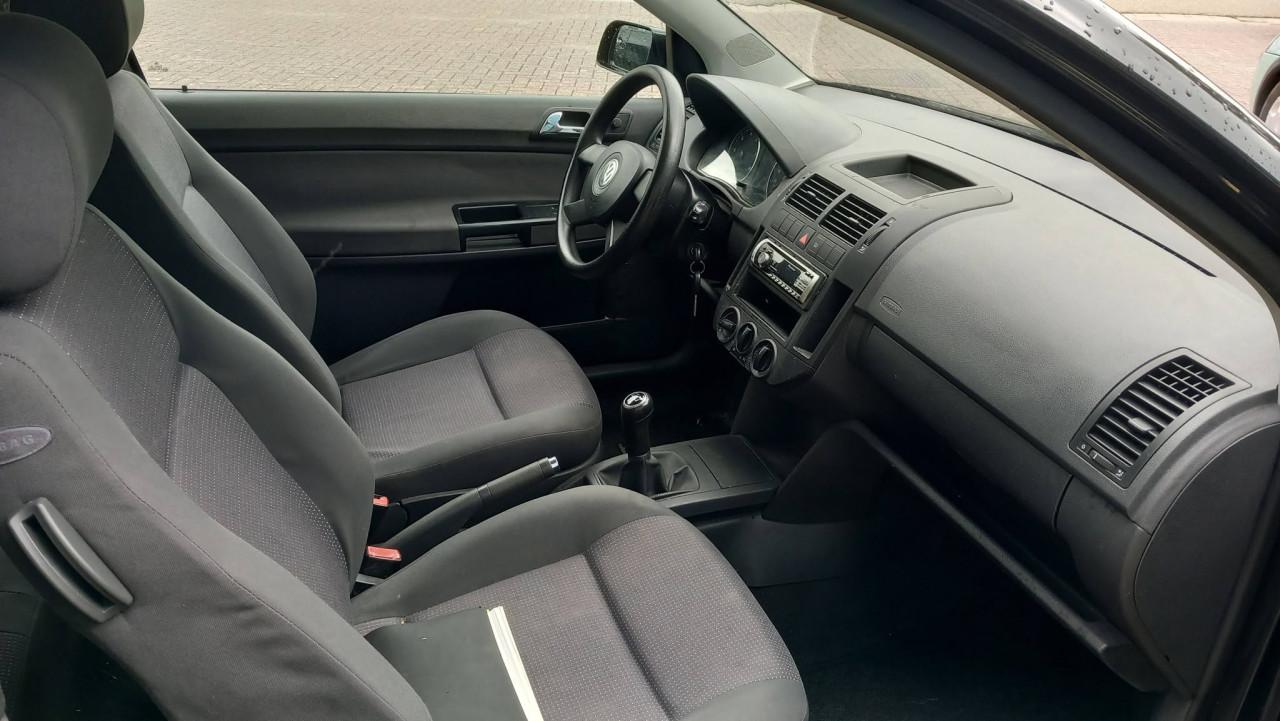 Volkswagen Polo 1.4 16v Turijn 3deurs bj:2005 airco apk 5-2027