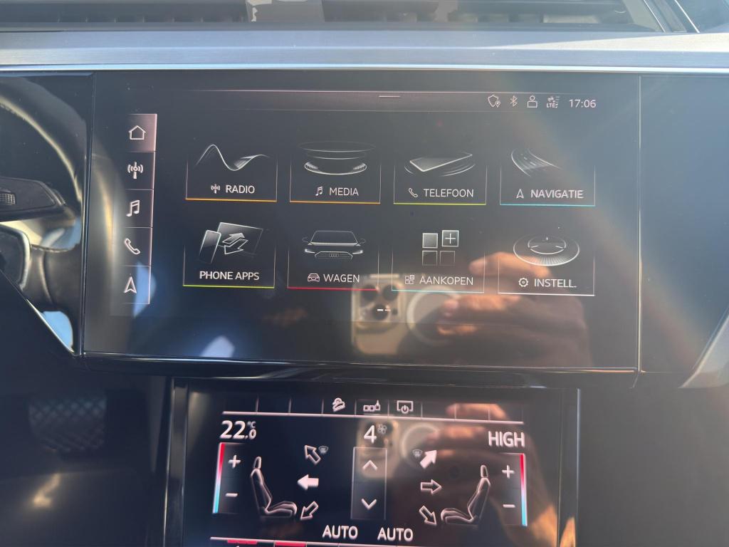 Audi E-tron e-tron 50 quattro launch edition black | pano | s-line | 22"| g