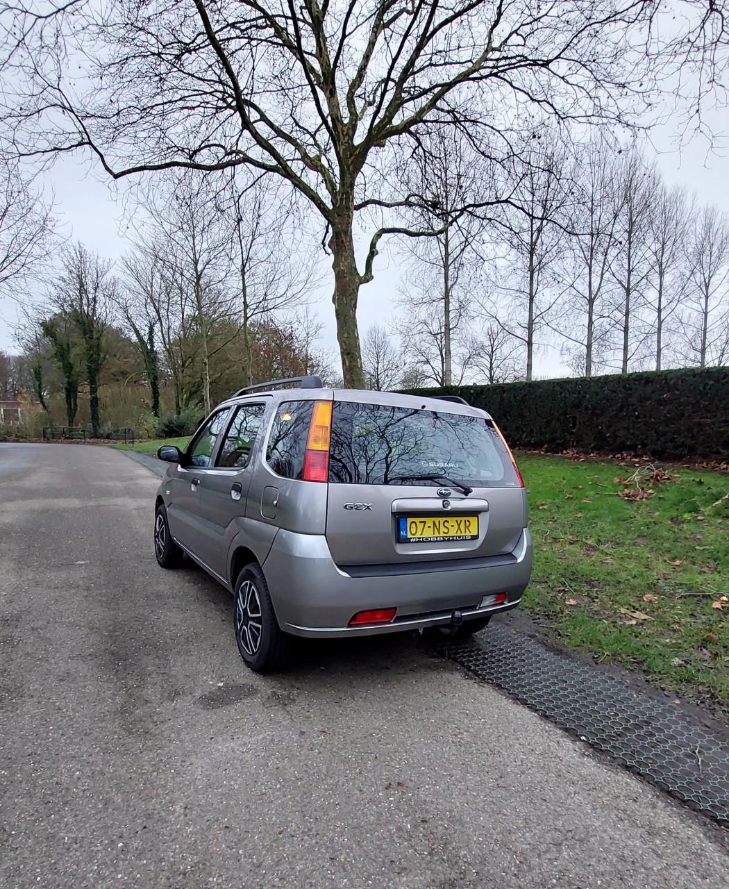 Subaru Justy 1.3i-16V, 80.9xx km!, 19-2-'27 APK, 4x4, Trekhaak, Zilvergrijs