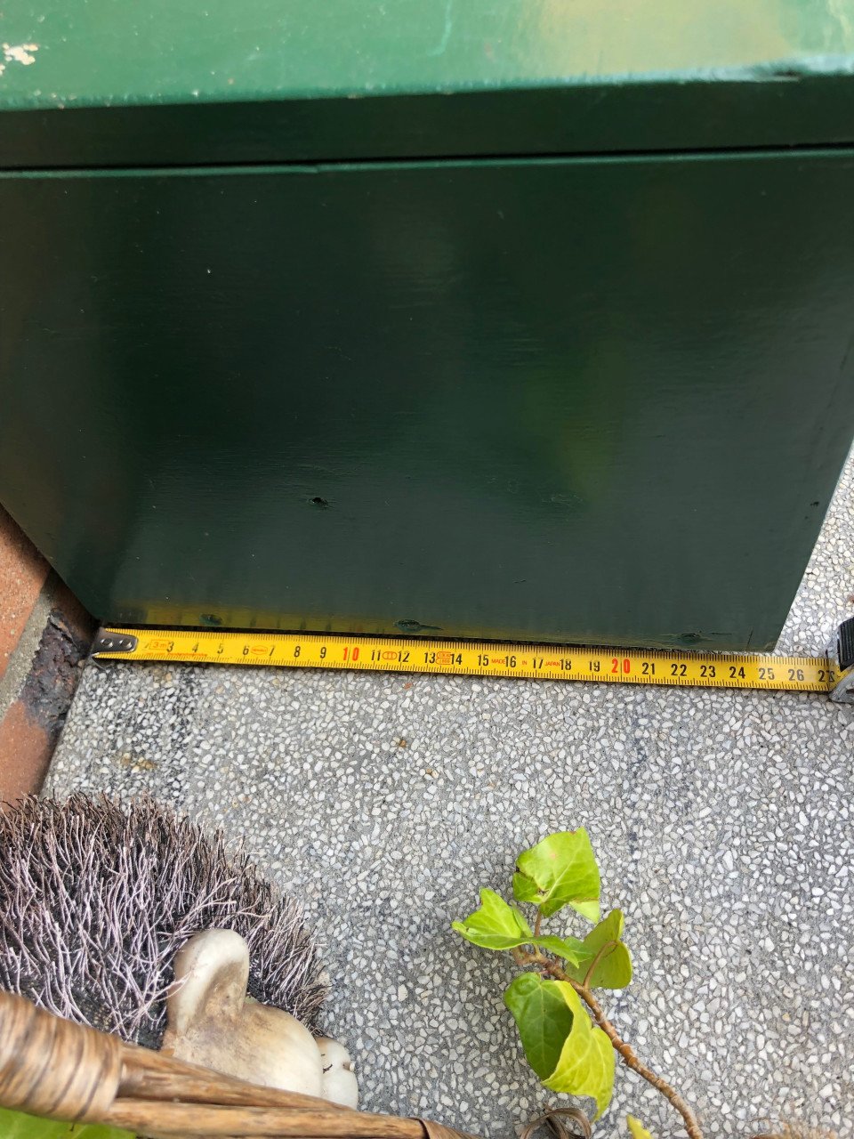 Groene houten gereedschap kist.