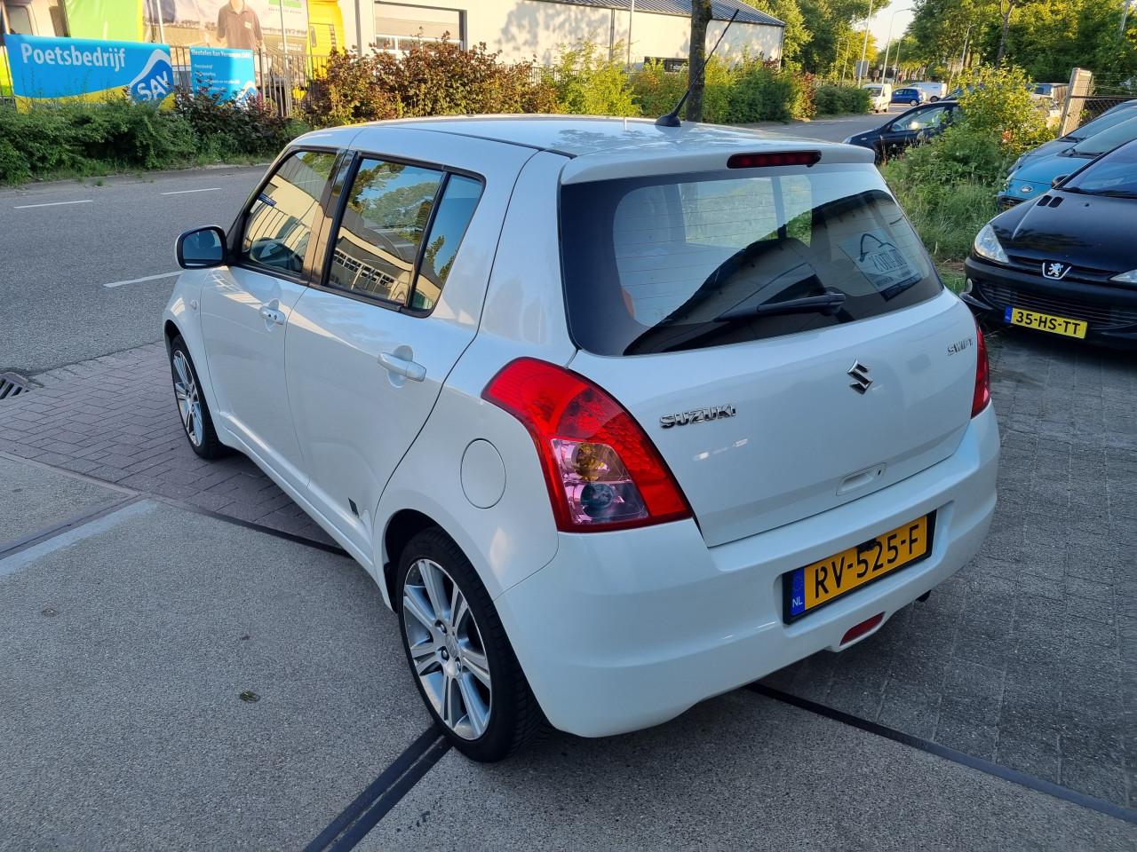 Suzuki Swift 1.3 Base | Keyless Go | Luxe uitvoering!