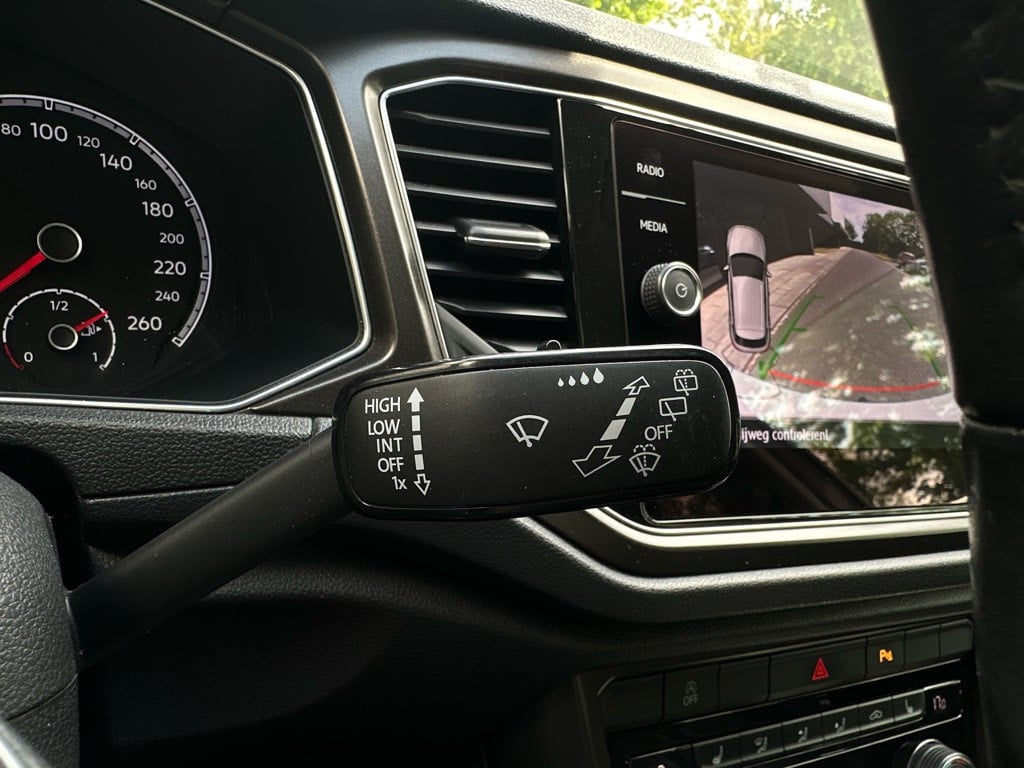 Volkswagen T-roc 1.0 tsi style // led koplampen // trekhaak //