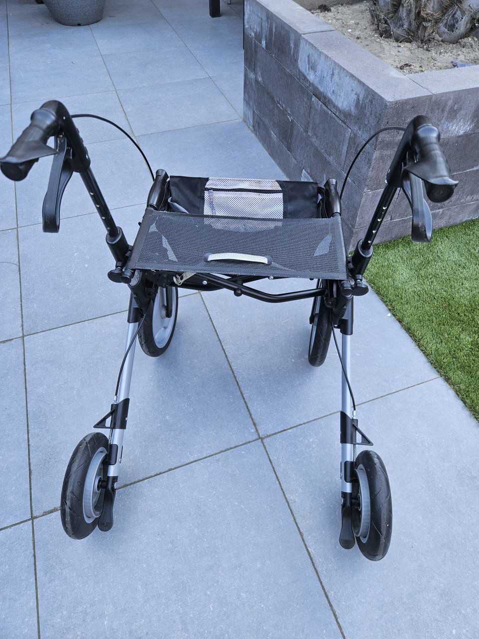 In zeer nette staat, mooie Rollator Topro Olympos incl topro tas maat S...