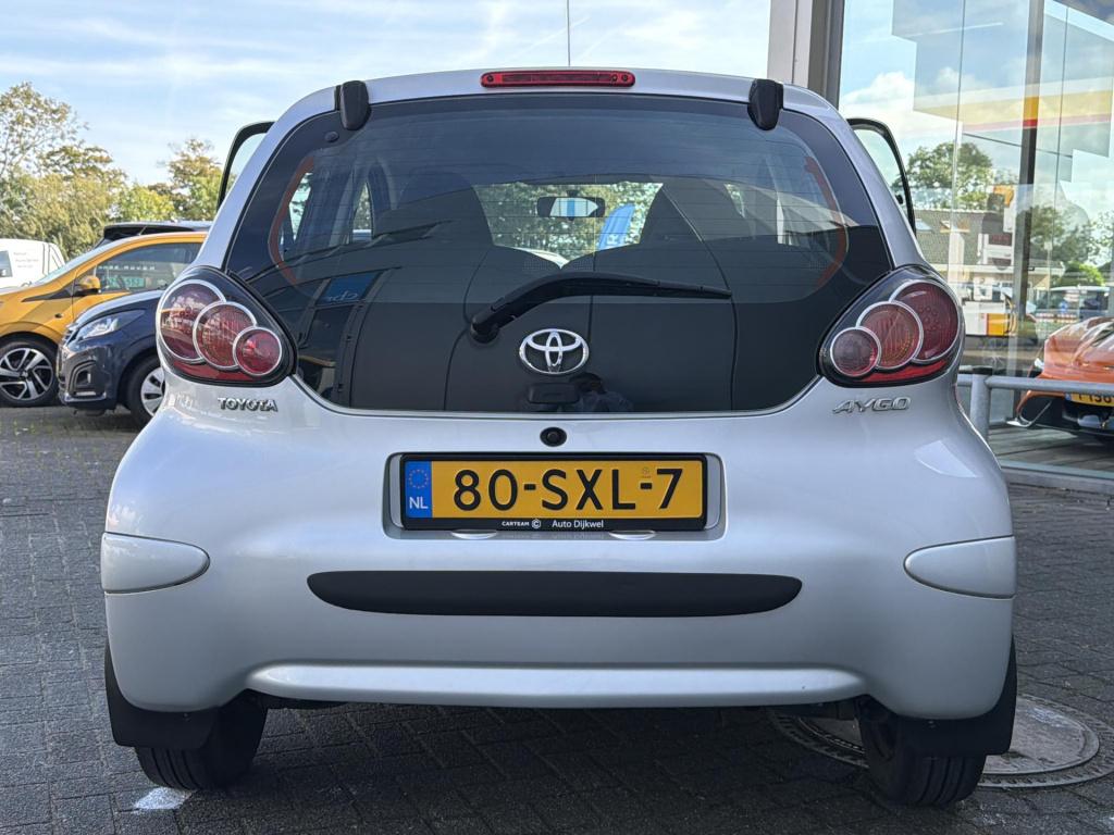Toyota Aygo 1.0-12v comfort navigator