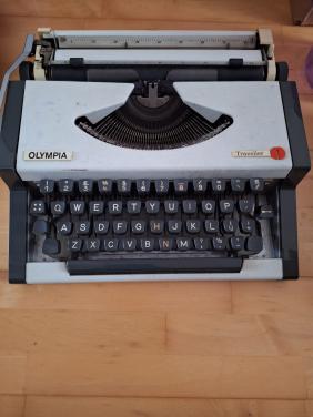 Typemachine,  retro item