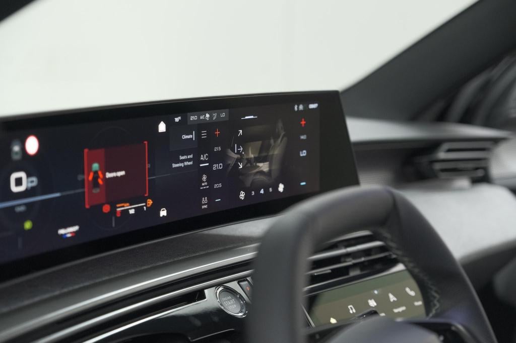 Peugeot 3008 hybrid 145 e-dcs6 gt | elektrische kofferklep | camera | adapt