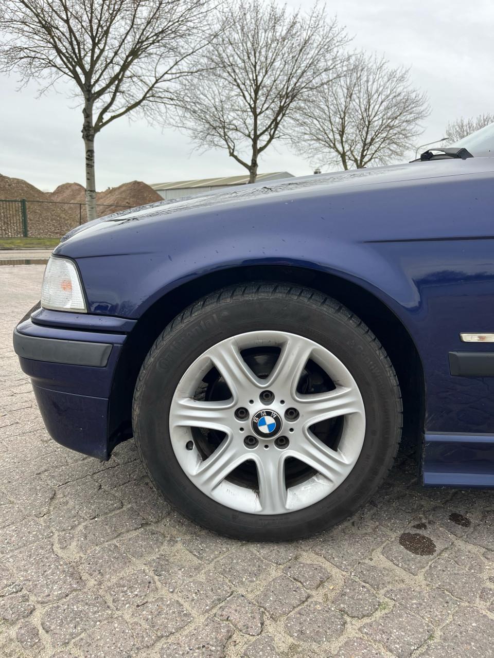 Bmw 316 (1.9) met 156500 km! automaat!